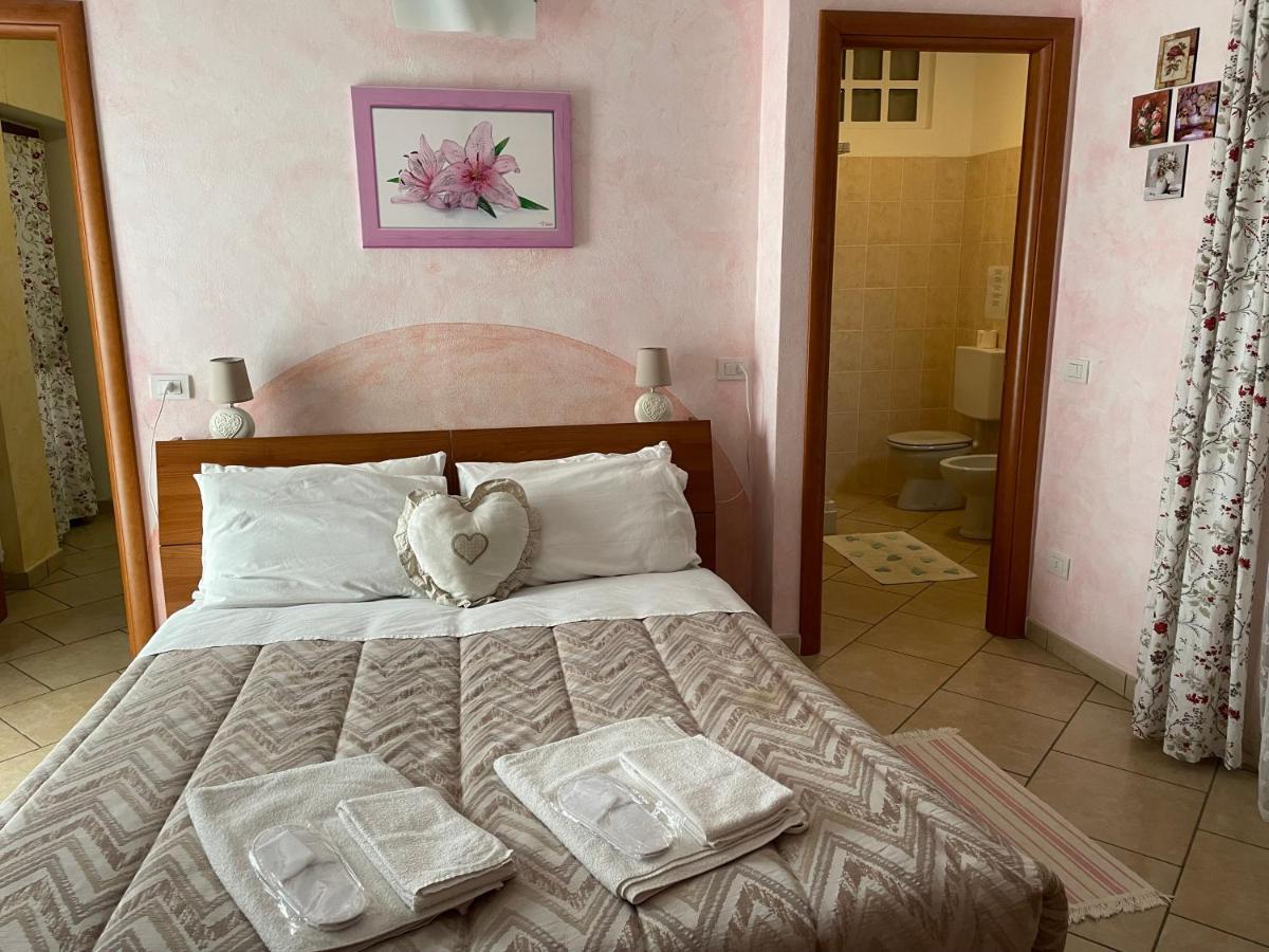 Hotel Diffuso Il Portichetto Vezio Perledo Kültér fotó