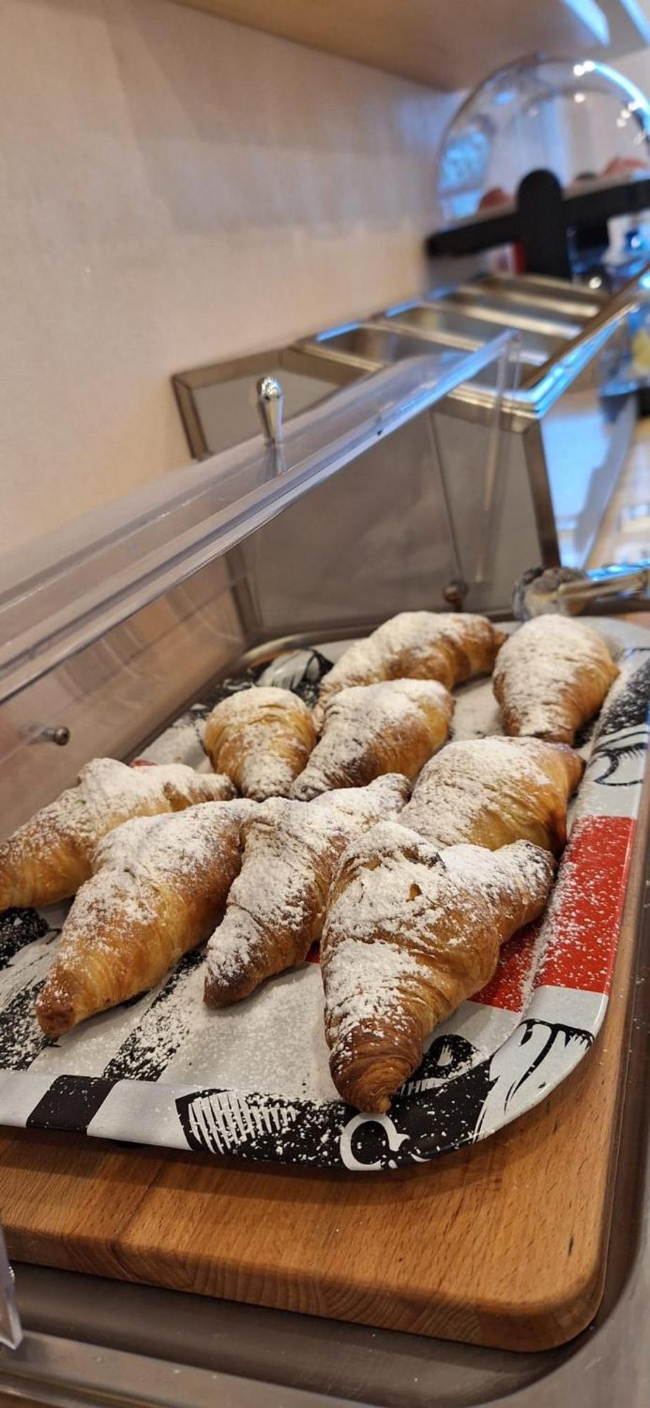 Hotel Diffuso Il Portichetto Vezio Perledo Kültér fotó